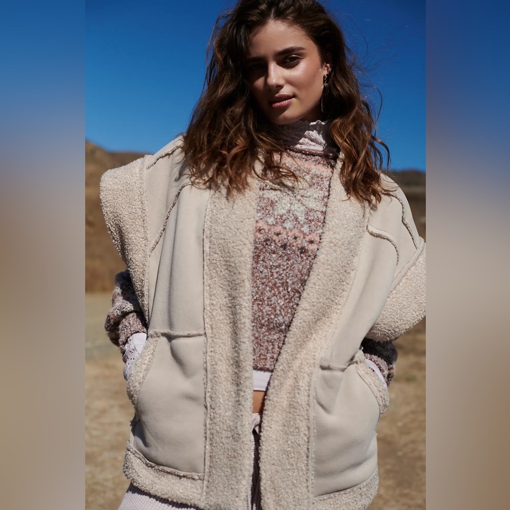 NWT We the Free Cozy Time Sherpa Vest - Picture 2 of 7